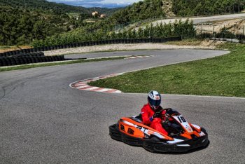 Conduce en un circuito réplica de Fórmula 1 o Moto GP