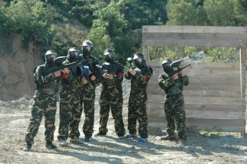 Grupo en Base Bosque Paintball