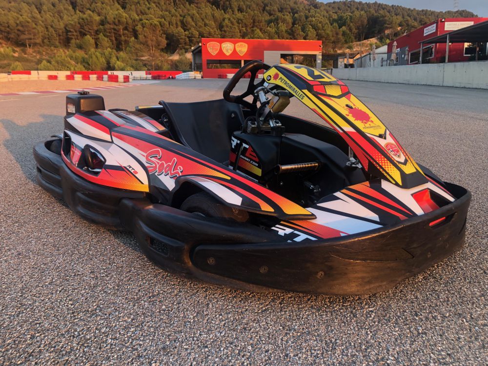 NOVA FLOTA DE KARTS RT8-V2 400 cc